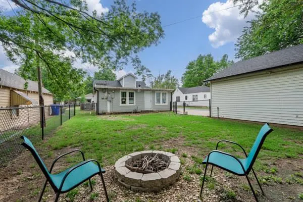 Photo 19 — 1127 W Symmes Street, Norman, OK 73069