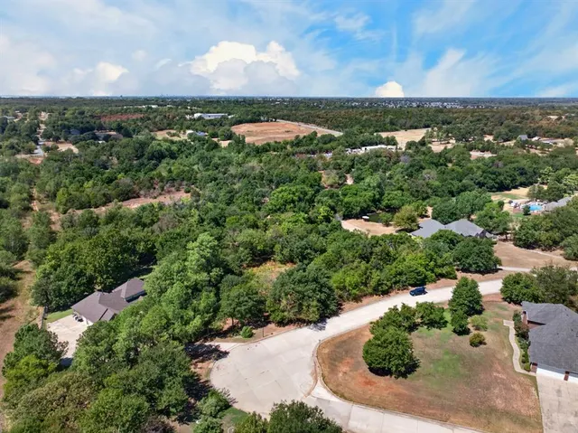 Photo 3 — Wakefield Lane, Choctaw, OK 73020