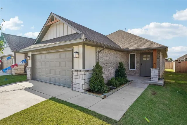 Photo 2 — 1108 SW 139th Terrace, Oklahoma City, OK 73170