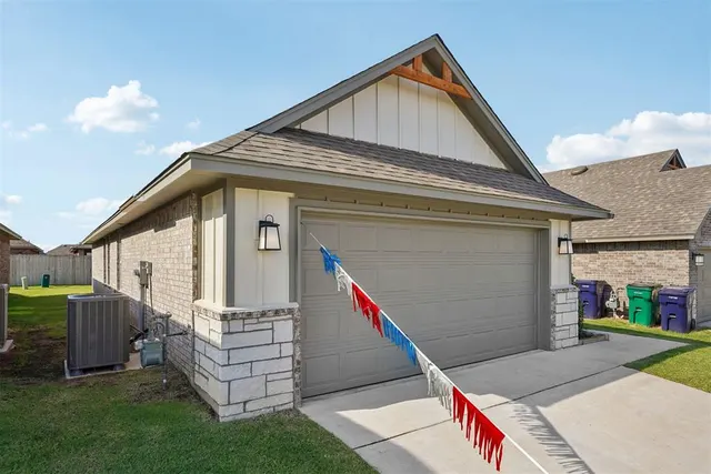 Photo 3 — 1108 SW 139th Terrace, Oklahoma City, OK 73170