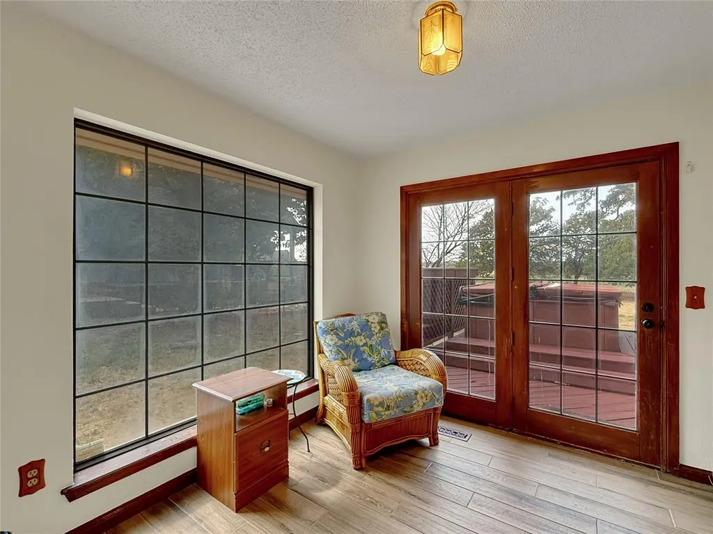 Photo 12 — 8225 Pleasant Oaks Drive, Edmond, OK 73034