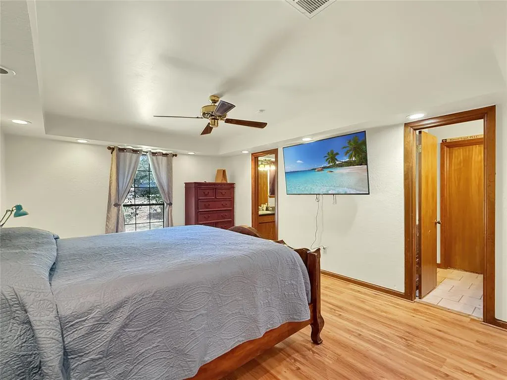 Photo 13 — 8225 Pleasant Oaks Drive, Edmond, OK 73034