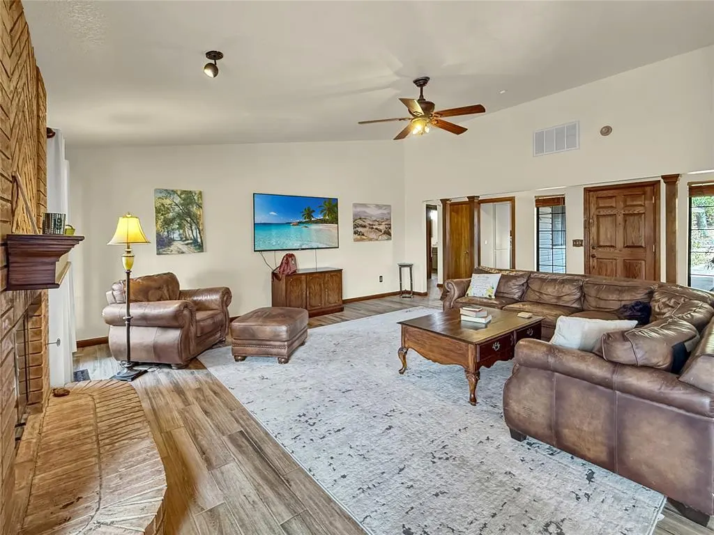 Photo 6 — 8225 Pleasant Oaks Drive, Edmond, OK 73034