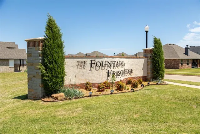 Photo 2 — 704 Side Track Road, Yukon, OK 73099