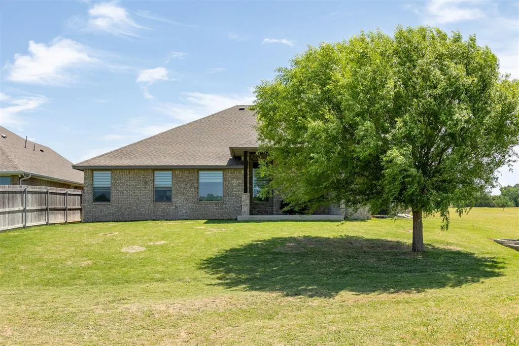 Photo 40 — 704 Side Track Road, Yukon, OK 73099