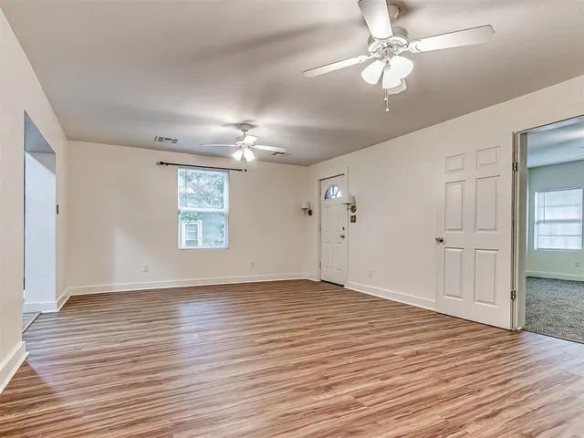 Photo 5 — 1218 W Noble Avenue, Guthrie, OK 73044