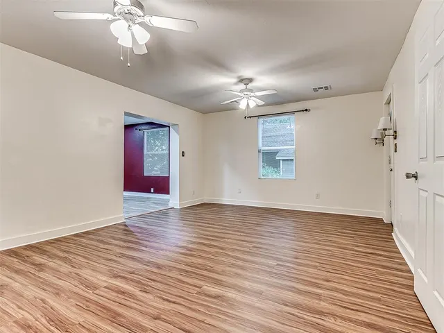 Photo 7 — 1218 W Noble Avenue, Guthrie, OK 73044
