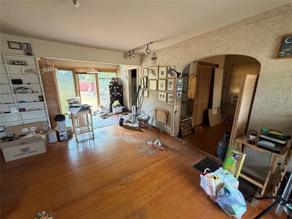 Photo 2 — 1108 SW 37th Street, Oklahoma City, OK 73109