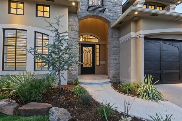 Photo 2 — 16645 Little Leaf Lane, Edmond, OK 73012