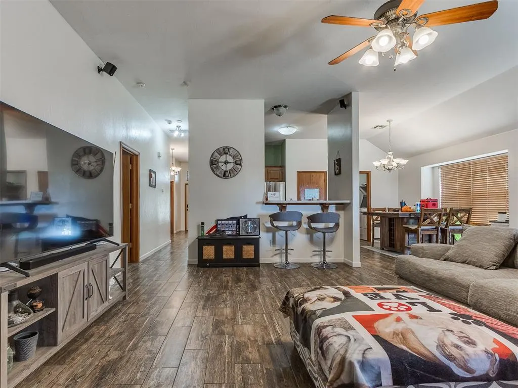 Photo 14 — 3217 Carey Place, Oklahoma City, OK 73160