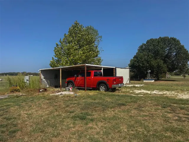 Photo 2 — 18208 Gaddy Road, Shawnee, OK 74801