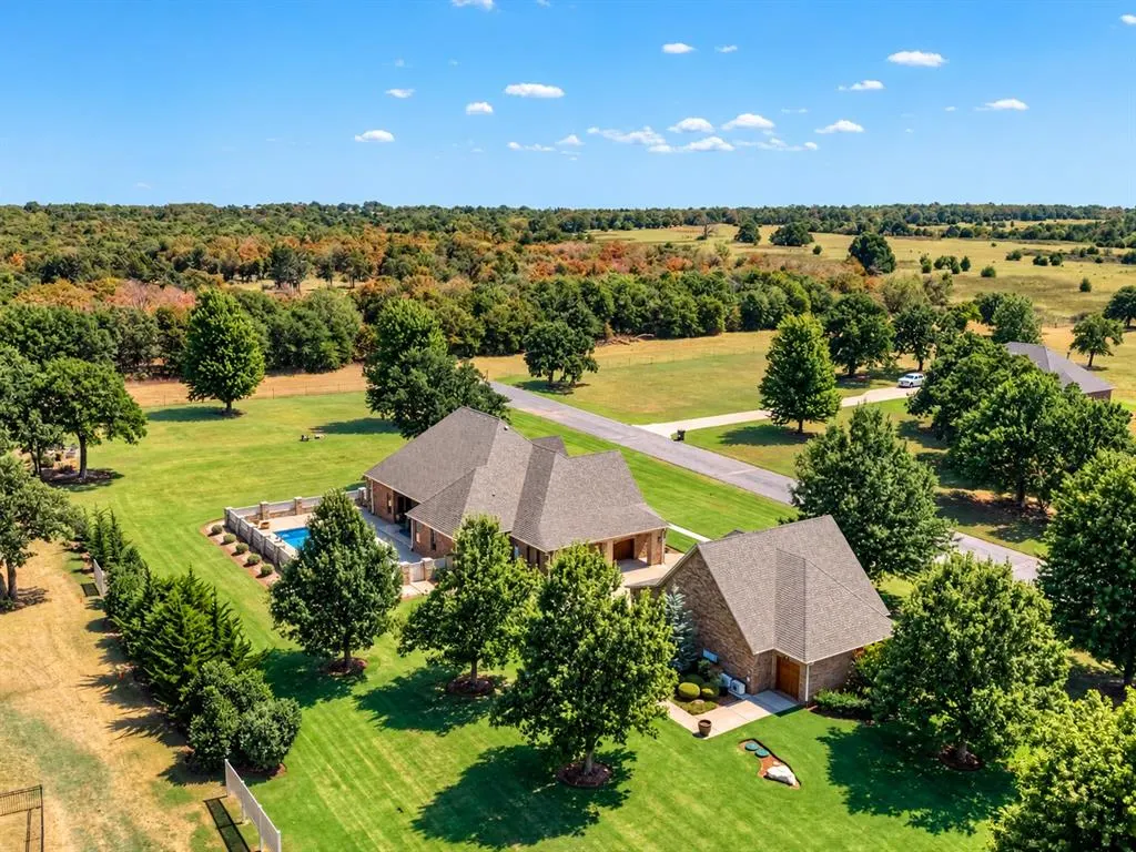 Photo 2 — 5950 Cox Canyon Drive, Guthrie, OK 73044