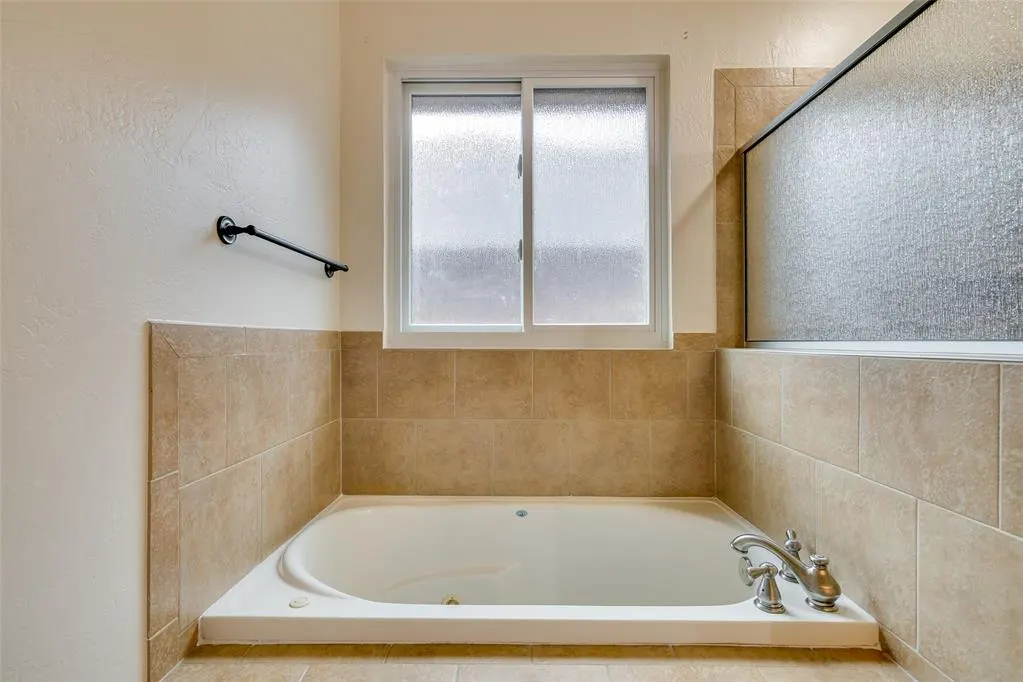 Photo 26 — 16412 Old Oak Drive, Edmond, OK 73013