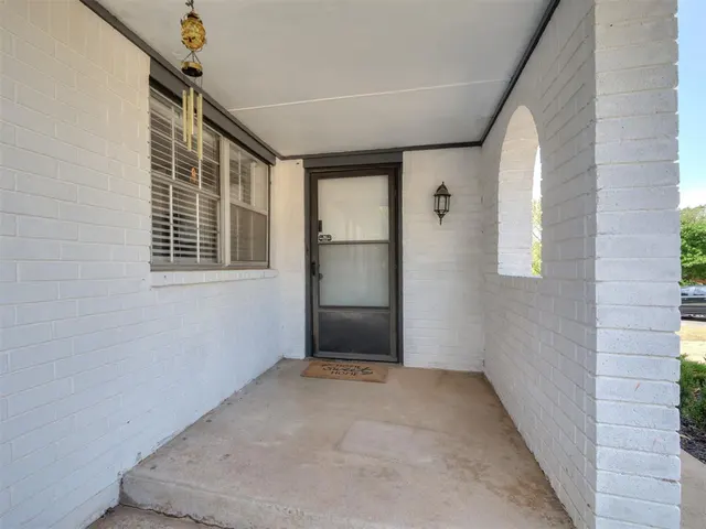 Photo 3 — 3216 E Noble Drive, Edmond, OK 73034