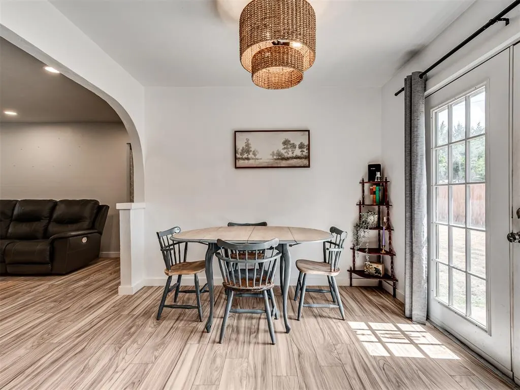 Photo 12 — 3216 E Noble Drive, Edmond, OK 73034