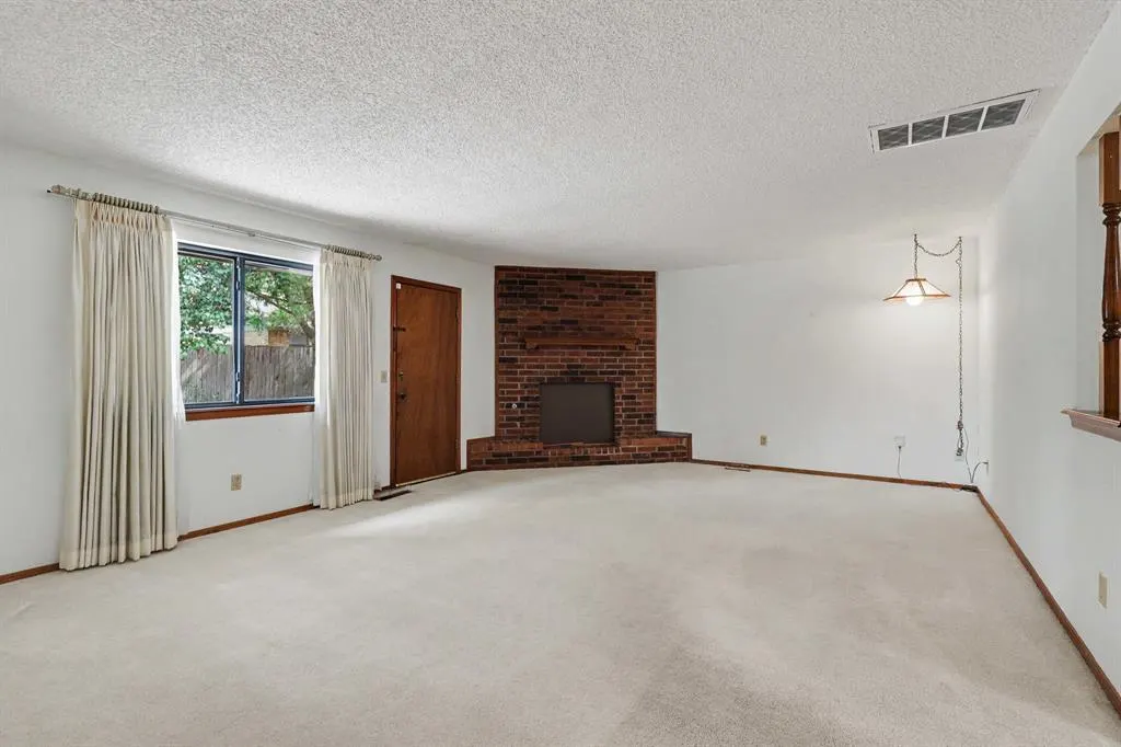 Photo 6 — 521 Cherryvale Road, Edmond, OK 73003