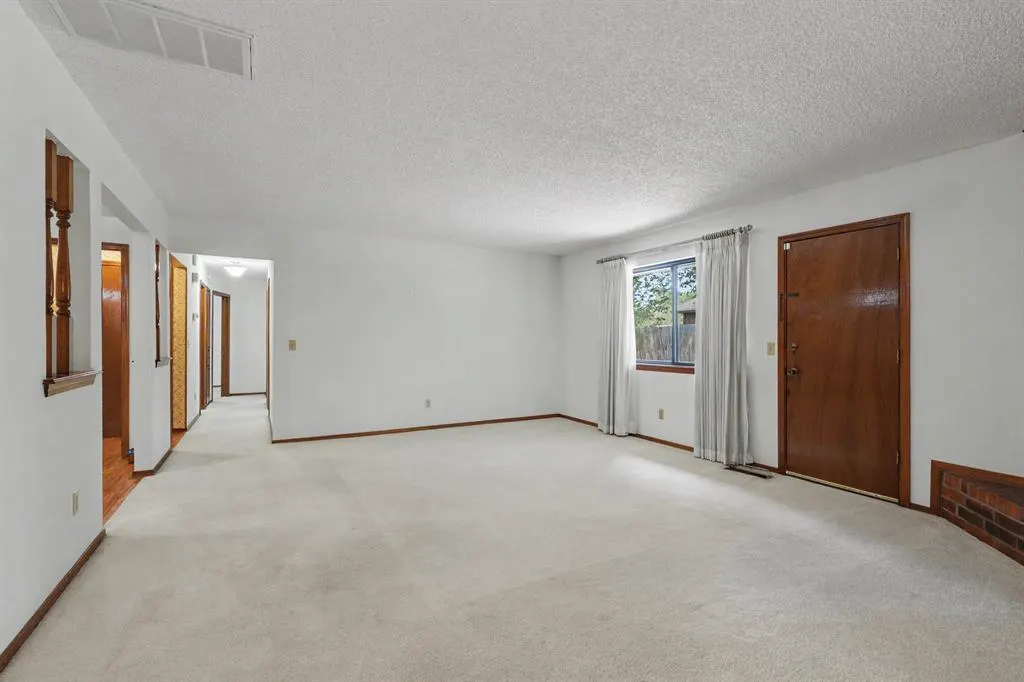 Photo 7 — 521 Cherryvale Road, Edmond, OK 73003