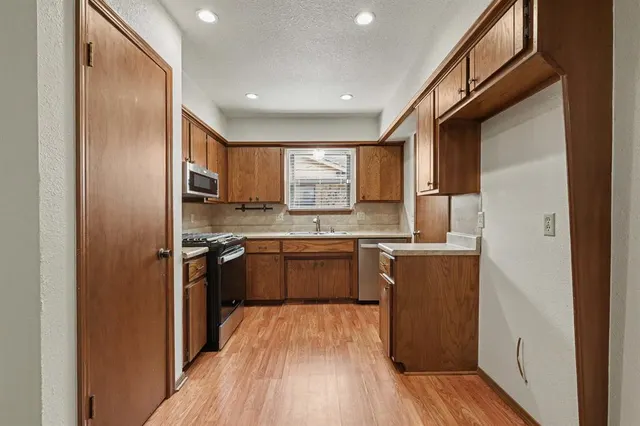 Photo 8 — 521 Cherryvale Road, Edmond, OK 73003