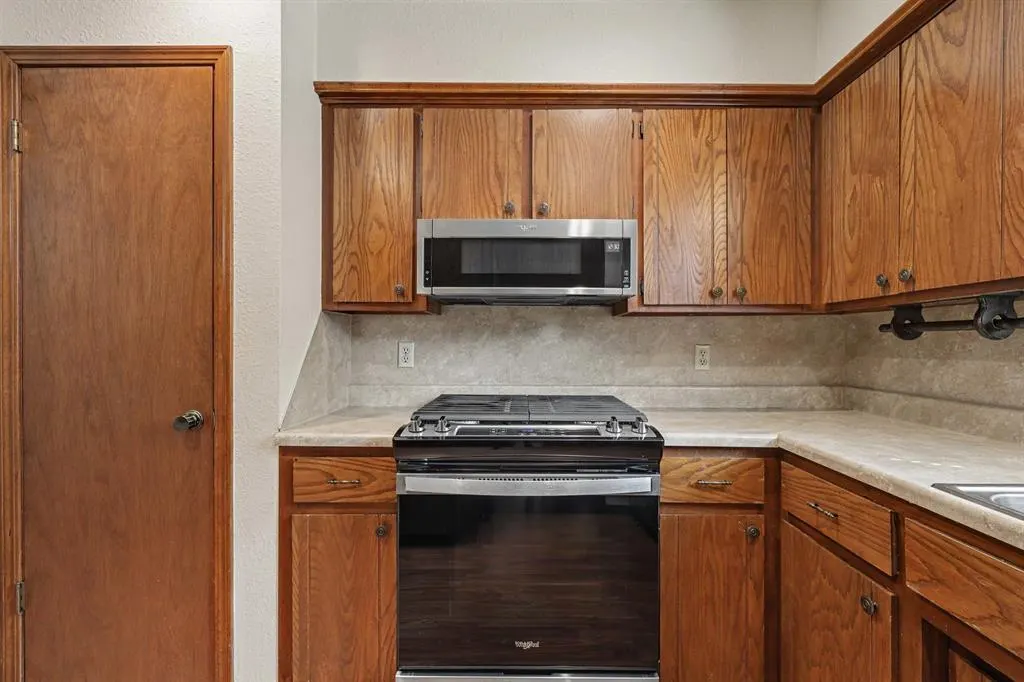 Photo 10 — 521 Cherryvale Road, Edmond, OK 73003