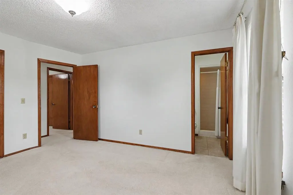 Photo 14 — 521 Cherryvale Road, Edmond, OK 73003