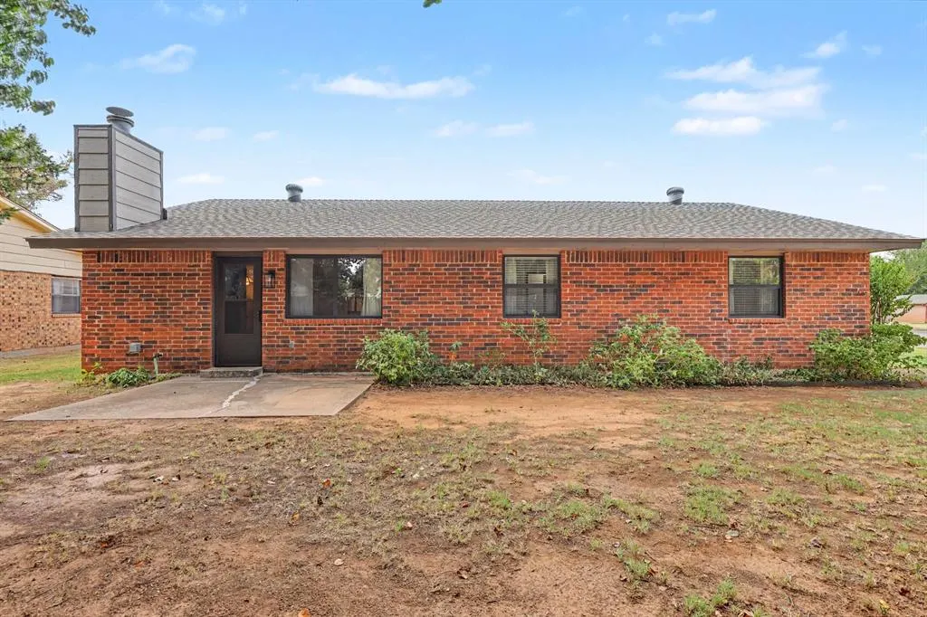Photo 23 — 521 Cherryvale Road, Edmond, OK 73003