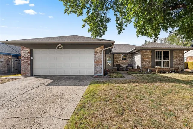 Photo 4 — 11900 Sagamore Drive, Yukon, OK 73099