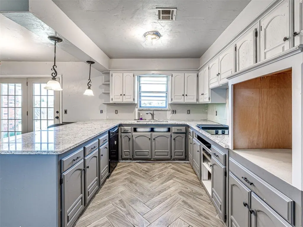 Photo 12 — 601 Crown Drive, Yukon, OK 73099