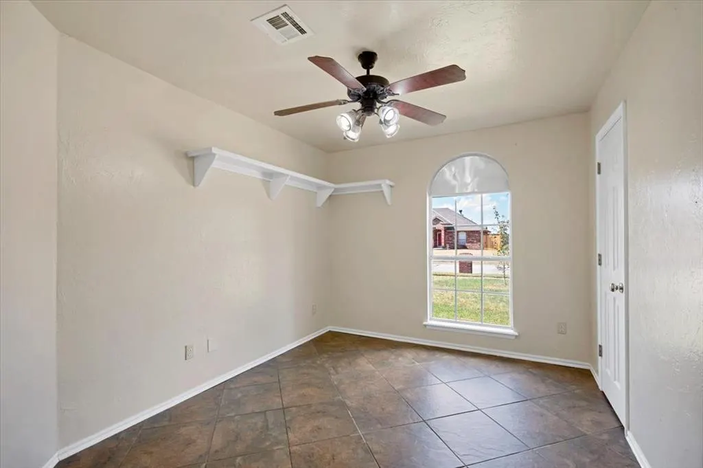 Photo 21 — 808 W Vickery Avenue, Yukon, OK 73099