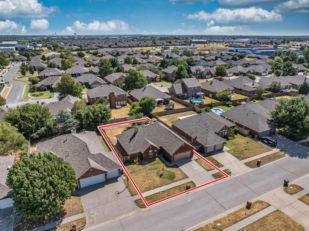 Photo 39 — 808 W Vickery Avenue, Yukon, OK 73099