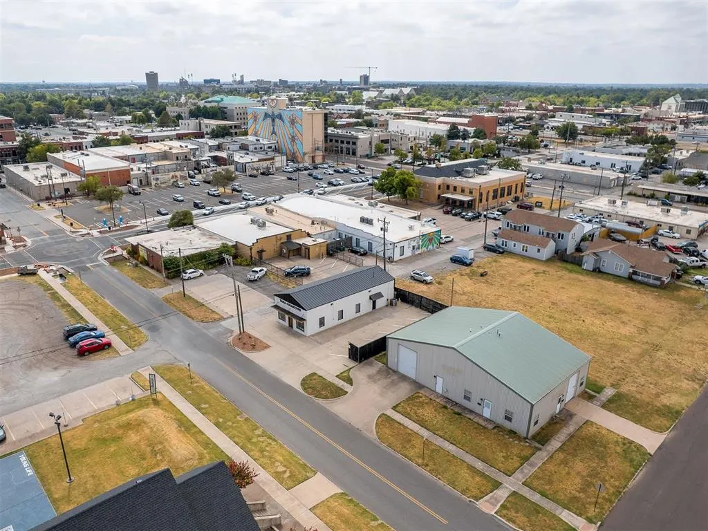 Photo 43 — 220 N Crawford Avenue, Norman, OK 73069