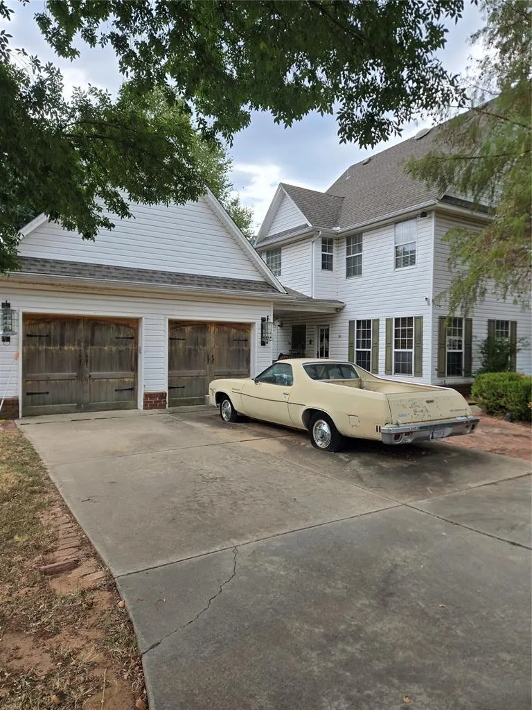 Photo 5 — 1300 Rolling Hills Drive, Harrah, OK 73045