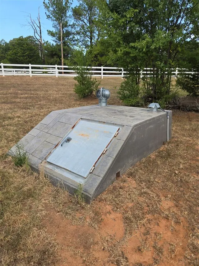 Photo 7 — 1300 Rolling Hills Drive, Harrah, OK 73045