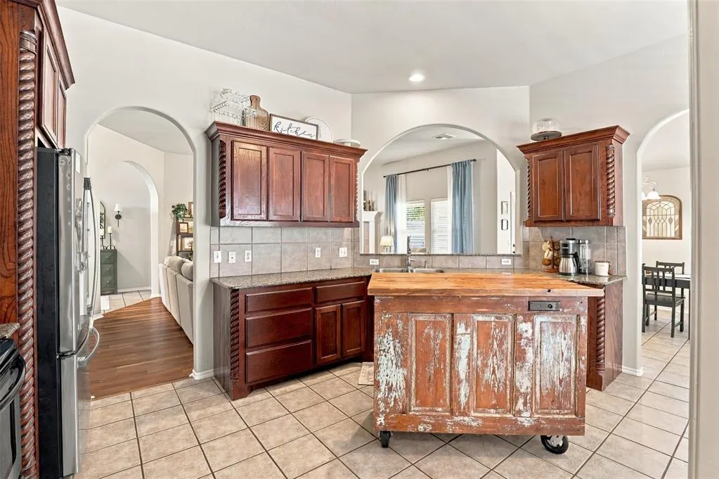 Photo 16 — 745 Dana Drive, Yukon, OK 73099