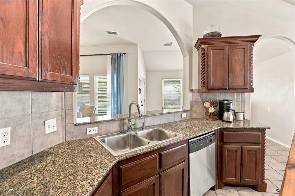 Photo 19 — 745 Dana Drive, Yukon, OK 73099