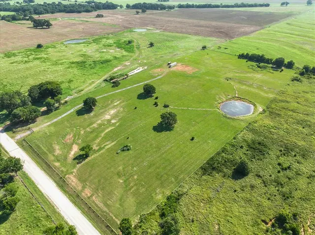 Photo 4 — 12460 NW Camp Arbuckle Avenue, Byars, OK 74831