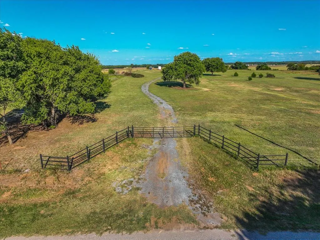 Photo 35 — 12460 NW Camp Arbuckle Avenue, Byars, OK 74831
