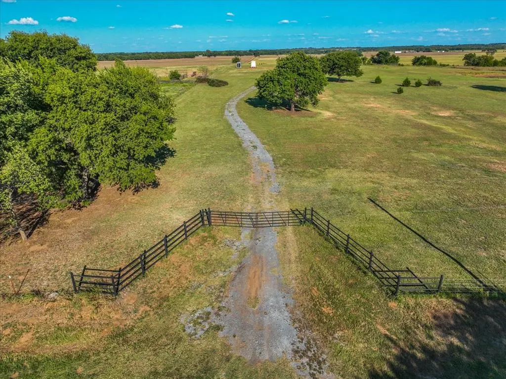 Photo 37 — 12460 NW Camp Arbuckle Avenue, Byars, OK 74831
