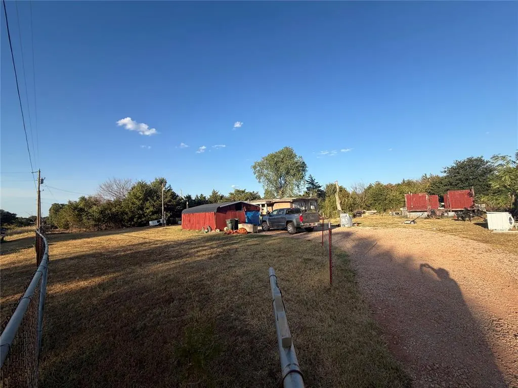 Photo 2 — 11800 Garden Way, Guthrie, OK 73044