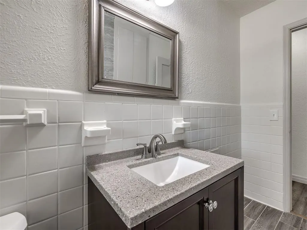 Photo 12 — 1900 Sheffield Road, Oklahoma City, OK 73120