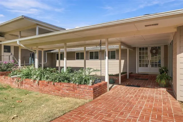 Photo 8 — 24 Oakwood Drive, Oklahoma City, OK 73121