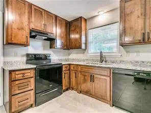 Photo 11 — 1620 Chautauqua Avenue, Norman, OK 73072