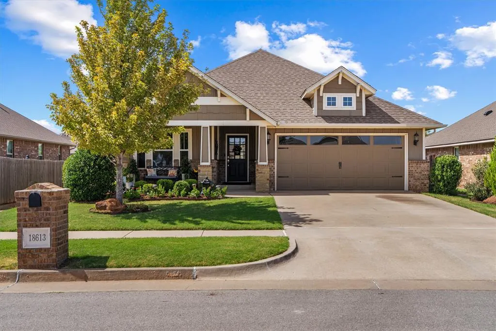 Front exterior — 18613 Melogold Drive, Edmond, OK 73012