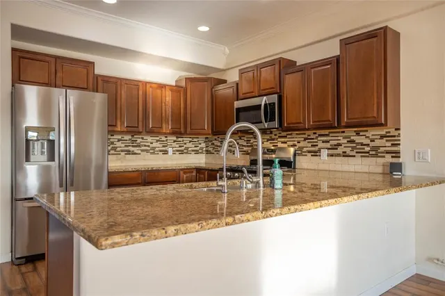 Photo 5 — 118 N 11th Street, Thomas, OK 73669