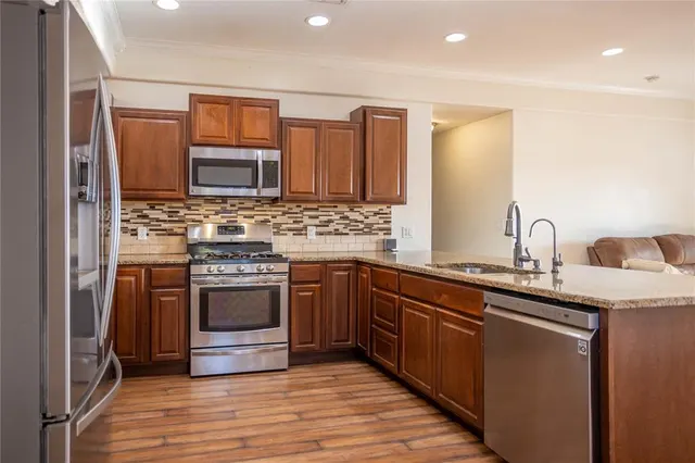 Photo 6 — 118 N 11th Street, Thomas, OK 73669