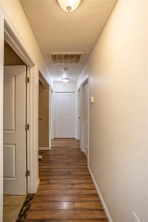 Photo 7 — 118 N 11th Street, Thomas, OK 73669