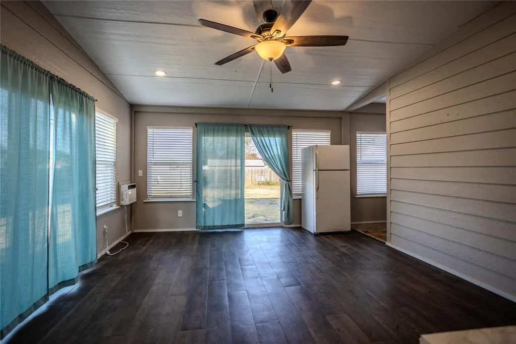 Photo 16 — 118 N 11th Street, Thomas, OK 73669