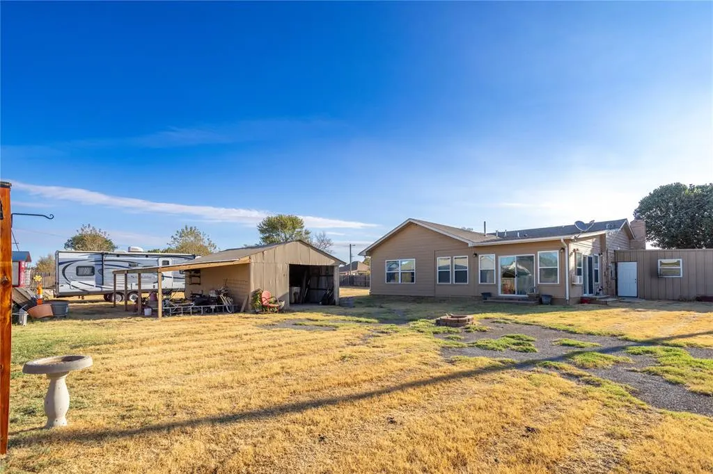 Photo 19 — 118 N 11th Street, Thomas, OK 73669