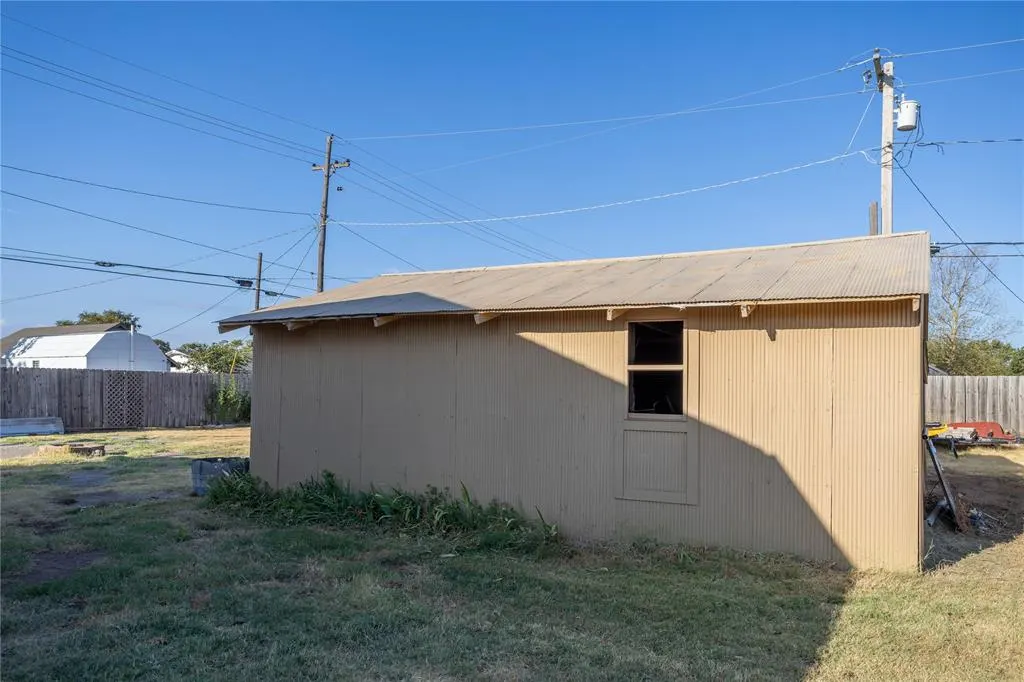 Photo 20 — 118 N 11th Street, Thomas, OK 73669