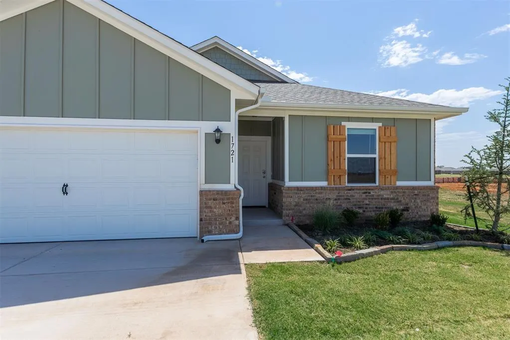 Photo 36 — 1721 Elm Circle, Tuttle, OK 73089