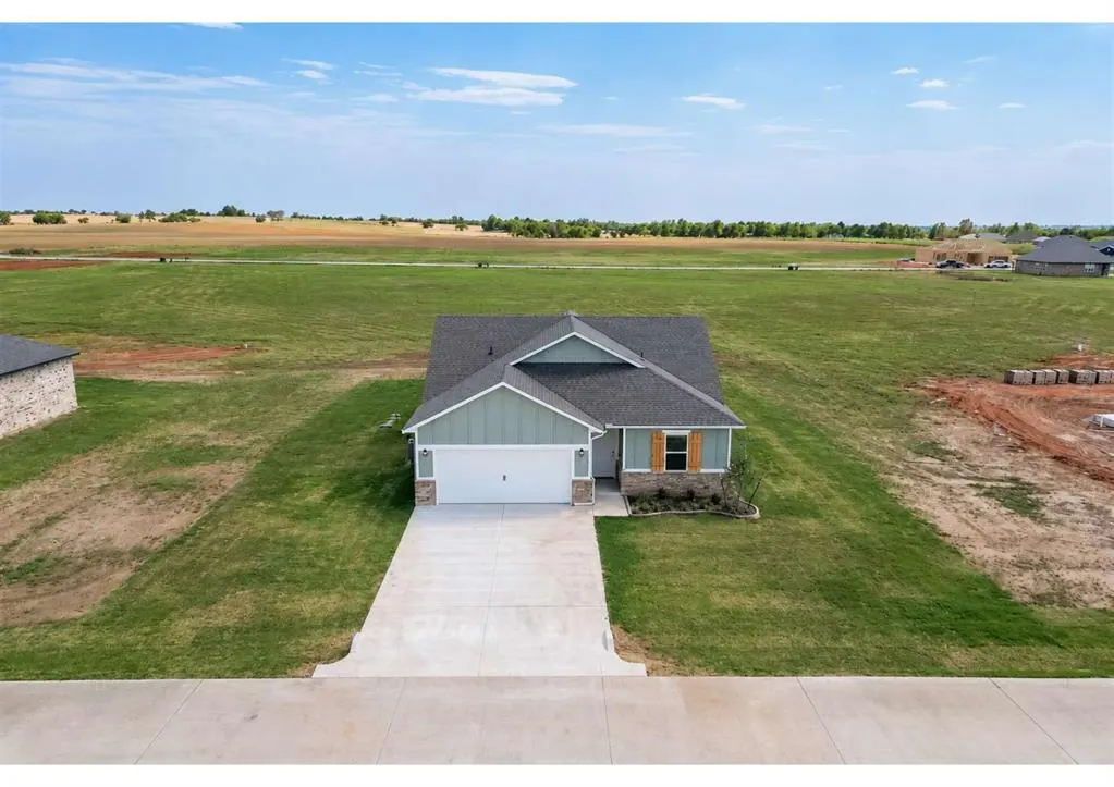 Photo 41 — 1721 Elm Circle, Tuttle, OK 73089